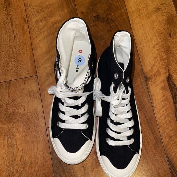 AirWalk Hightop shoes black/white size 9 -new - Picture 6 of 14